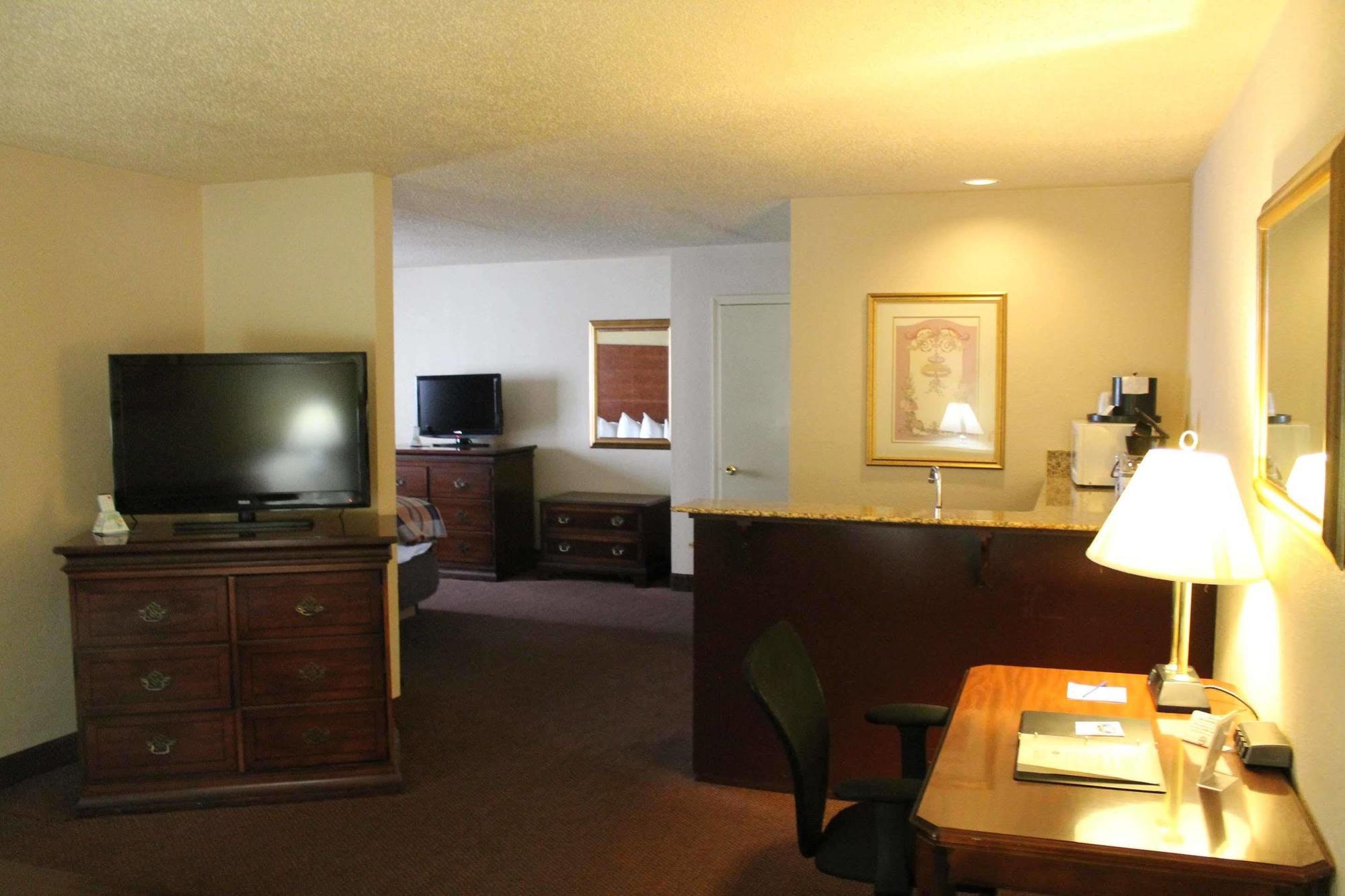 Best Western Plus Milwaukee Airport Hotel & Conference Center מראה חיצוני תמונה
